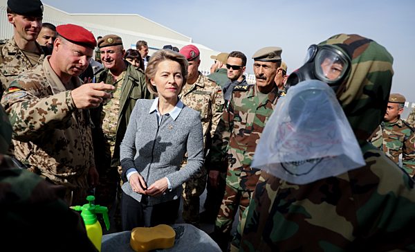 Bundesverteidigungsministerin von der Leyen reist in den Irak