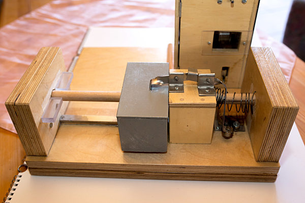 Nachbau des Zünders der Bombe von Georg Elser