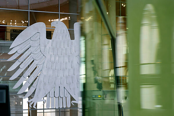 Bundesadler im Bundestag