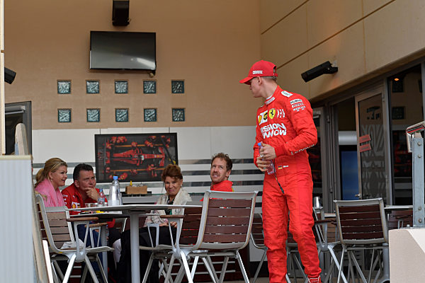 Mick Schumacher testet fÃ_r Ferrari