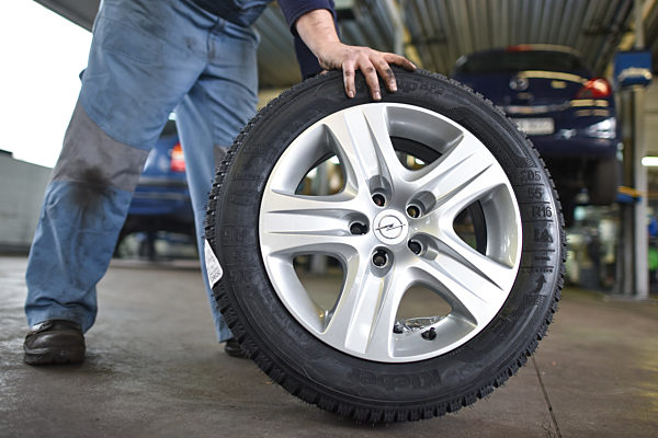 Autowerkstatt - Winterreifen
