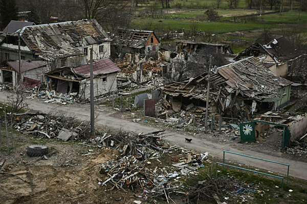 People Are Returning To The City Of Borodyanka In The Kyiv Region