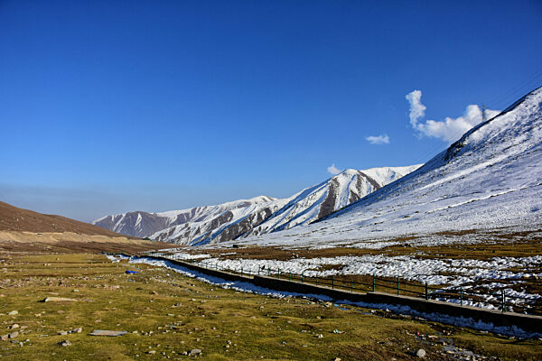 The Dangerous Road Passes Of Kashmir