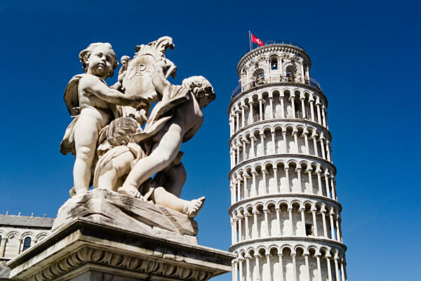 Daily Life In Pisa, Italy