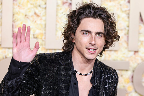 81st Annual Golden Globe Awards - Arrivals