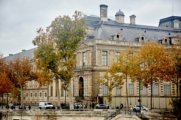 Louvre Window and Balcony Seen Two Weeks After Jewel Heist