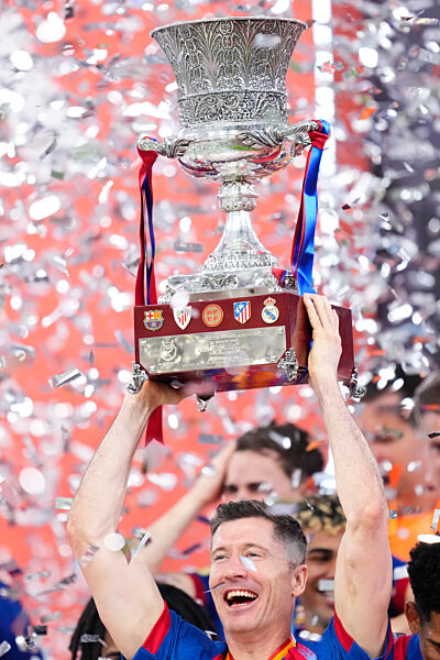 FC Barcelona v Real Madrid: Spanish Super Cup