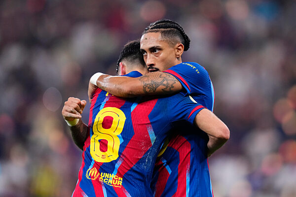 FC Barcelona v Real Madrid: Spanish Super Cup