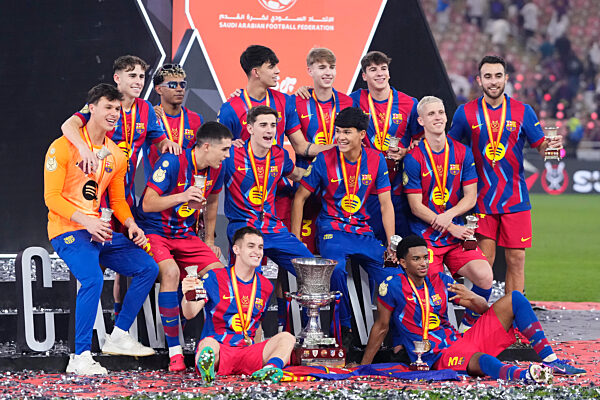 FC Barcelona v Real Madrid: Spanish Super Cup