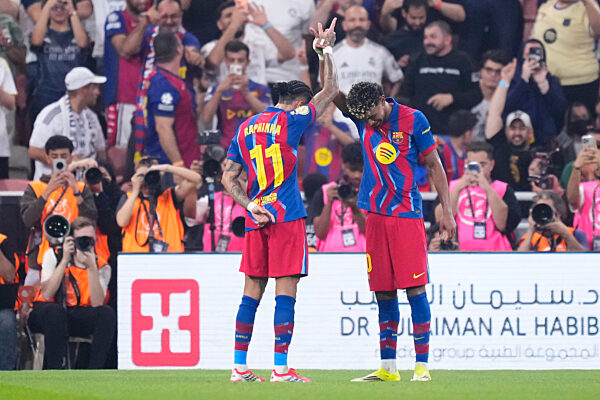 FC Barcelona v Real Madrid: Spanish Super Cup