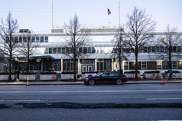 Greenlandic Demonstration Against The USA