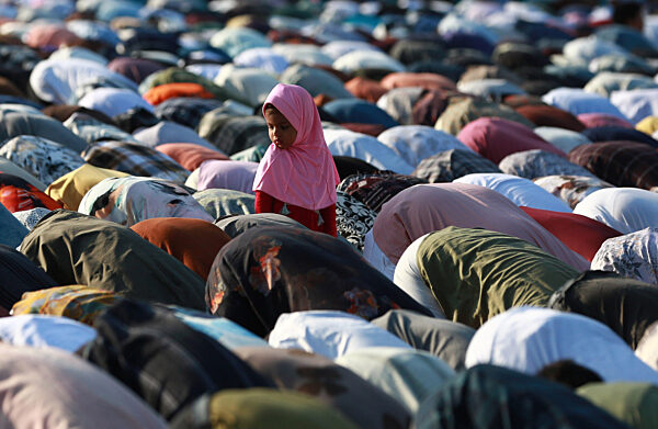 Muslims Offer Eid Al-Fitr Prayers -Kerala