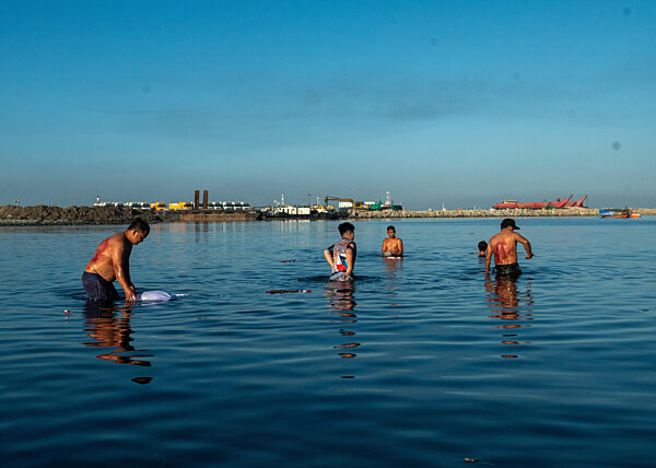 Filipinos Perform Good Friday Lenten Rites