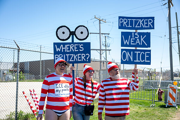 Where's Pritzker Protest Broadview