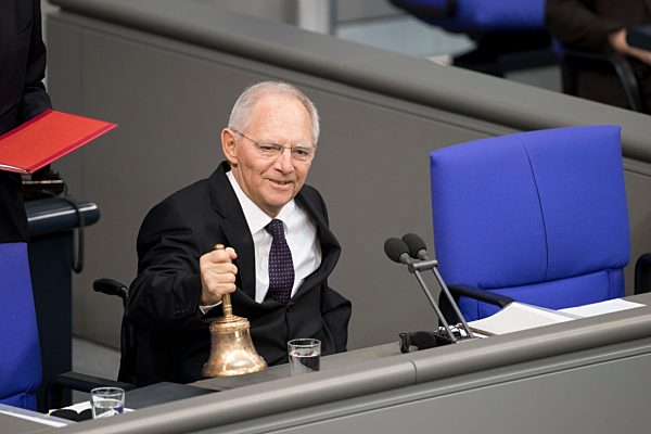Schäuble, Wolfgang CDU politician Wolfgang Schäuble (18/09/1942 - 26/12/2023) was President of the German Bundestag from 2017 to 2021 and previously held various federal ministerial portfolios: Federal Minister of Finance 2009-2017, Federal Minister of the Interior 2005-2009 and Federal Minister for Special Tasks and Head of the Federal Chancellery 1984-1989. He was also CDU chairman from 1998 to 2000 and CDU/CSU parliamentary group chairman from 1991 to 2000. On 13 October 1990, he was seriously injured by two shots during a CDU election campaign event by an apparently mentally disturbed assassin and has been confined to a wheelchair ever since.