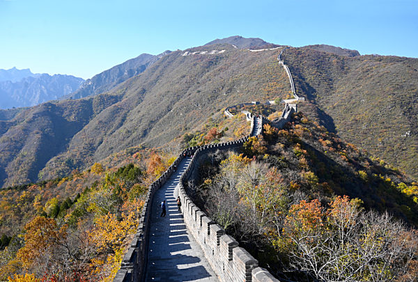 Great Wall of China, Mutianyu section, looking west towards Jiankou, Beijing, China