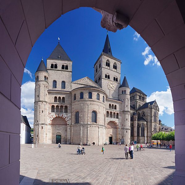 Cathedral of St.Peter and Liebfrauenkirche church, UNESCO World Heritage Site, Trier, Mosel Valley, Rhineland-Palatinate, Germany