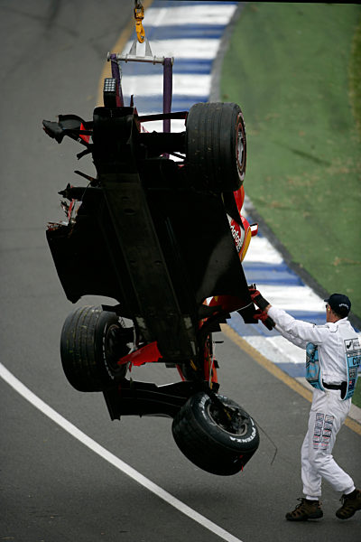 Motorsport / Formula 1 : Grand Prix Australia 2006, wreck of Michael Schumacher (GER, Ferrari)