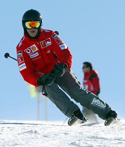 Motorsport / Formel 1: Michael Schumacher (GER, Ferrari) beim Wintersport in den italienischen Alpen