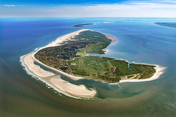 Küstenbereich der Nordsee - Insel in Spiekeroog im Bundesland Niedersachsen