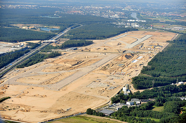 Großbaustelle der künftigen Landebahn
Nordwest am FRAPORT Flughafen Frankfurt