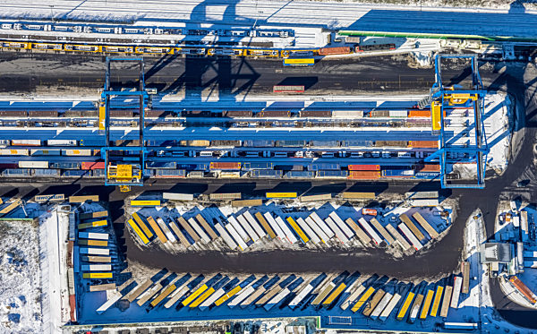 Senkrechtluftbild Container- Terminal " Samskip Multimodal Rail Terminal " in Duisburg im Bundesland Nordrhein-Westfalen, Deutschland