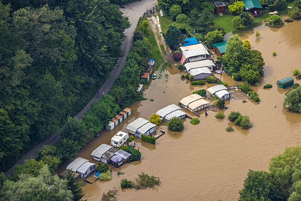 Hochwasserschäden der Flutkatastrophe entlang der Ruhr in Hattingen im Bundesland Nordrhein-Westfalen, Deutschland