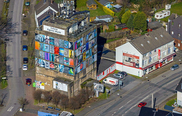 Bunker- Gebäudekomplex des Hochbunkers "Galerie Eigener Markt" - als Galerie genutzt in Bottrop im Bundesland Nordrhein-Westfalen, Deutschland