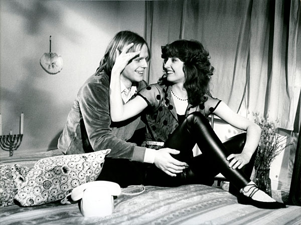 Herbert GRÖNEMEYER u. Sabine BUSCHMANN in 'Daheim unter Fremden' 1979