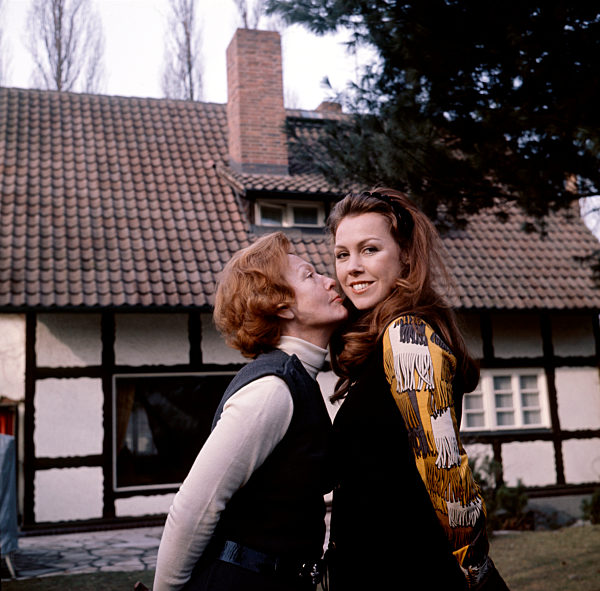 Gaby DOHM mit ihrer Mutter Heli FINKZELLER, 1972