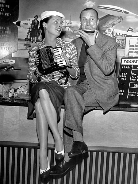 Nadja TILLER und Martin HELD 1956