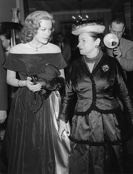 Hildegard KNEF und Helena RUBINSTEIN
