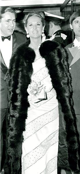 Tippi HEDREN, Premiere von "Gräfin von Hongkong" 1967