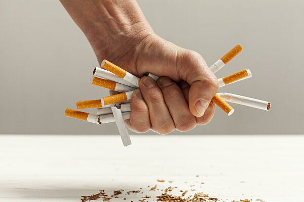 cigarettes smoking habbit (1)