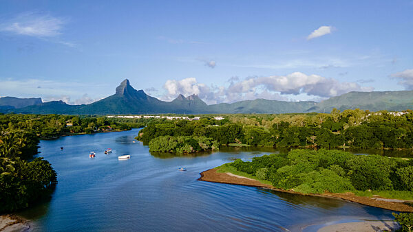 Fishing boats resting at tamarin bay, mauritius island, indian ocean, africa