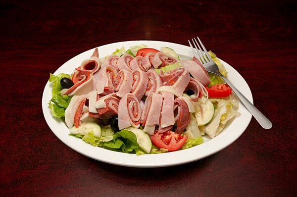 Delicious antipasto salad