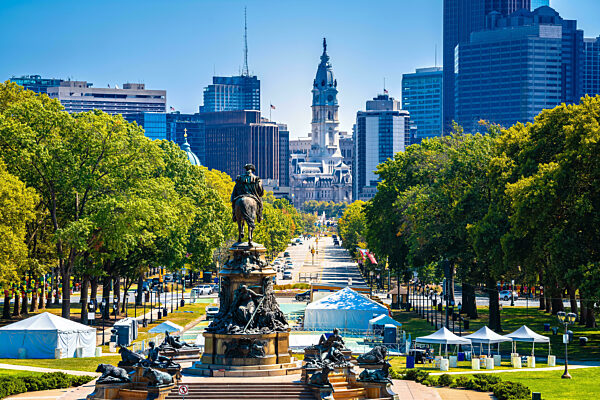 Philadelphia Benjamin Franklin Parkway und Blick auf das Stadtbild
