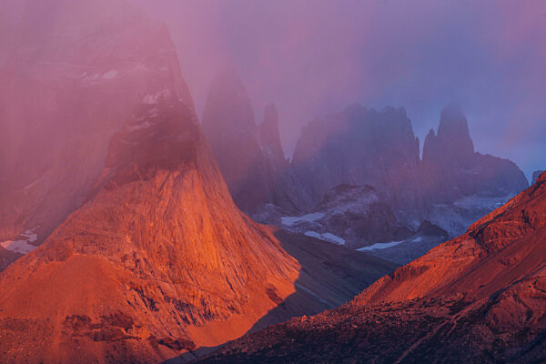Wanderer im Nationalpark Torres Del Paine, Chile. Weltberühmte Wanderregion.