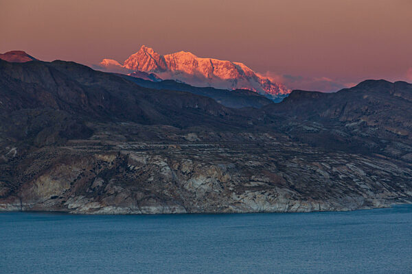 Schöne Berglandschaften in Patagonien. Bergsee in Argentinien, Südamerika.