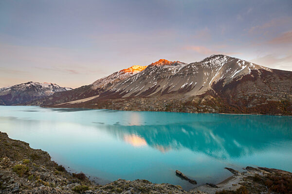 Fantastische Berglandschaften im Nationalpark Perito Moreno in Argentinien, Südamerika.