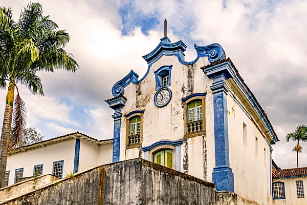 Old buildings in the city of Mariana