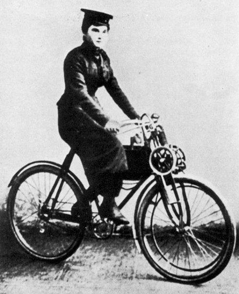 ADAC - historische Entwicklung - erstes weibliches Mitglied Marie Reuschel