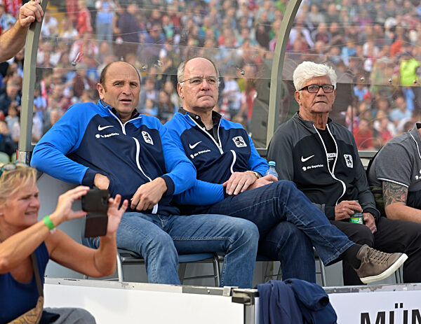 23.10.2022, Fussball Legenden-Derby