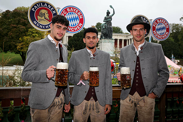 05.10.2025, Fussball Bundesliga FC Bayern auf der Wiesn