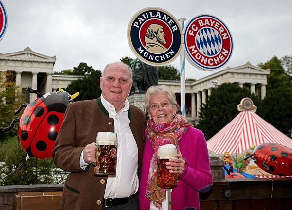 05.10.2025, Fussball Bundesliga FC Bayern auf der Wiesn