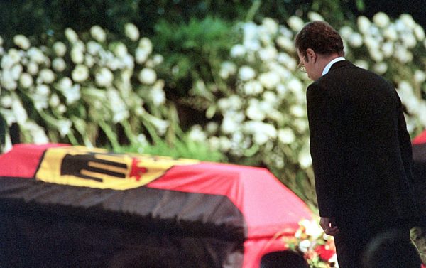 Abschied von deutschen Opfern des Hubschrauberunglücks bei Sarajevo