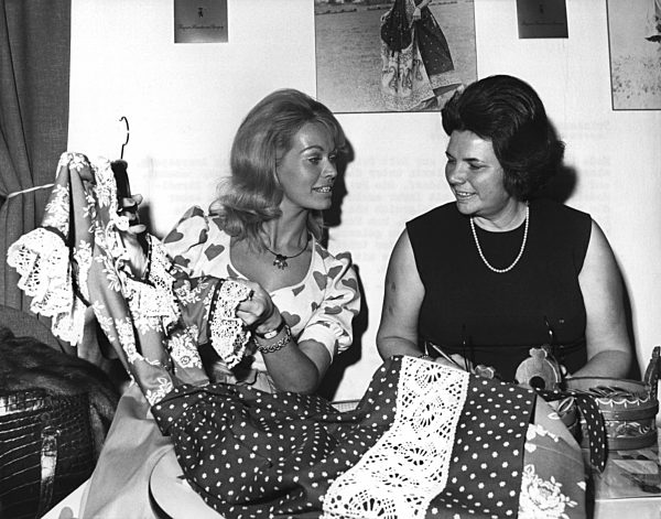 Eine Prinzessin macht Dirndl-Mode