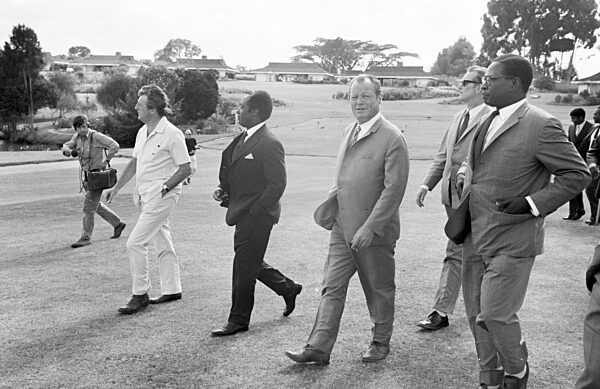 Willy Brandt mit Familie im Urlaub in Kenia