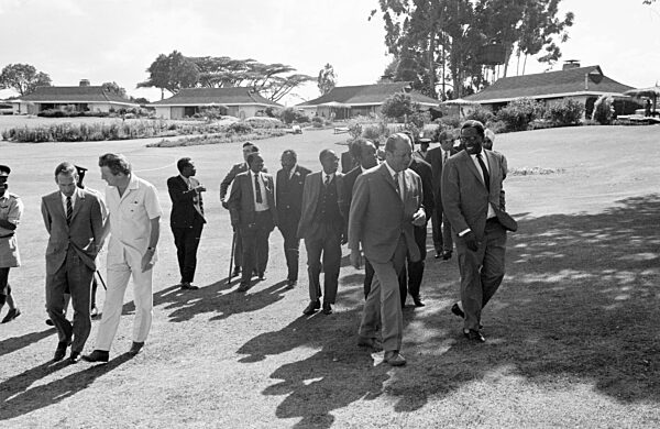 Willy Brandt mit Familie im Urlaub in Kenia