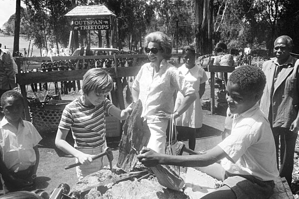 Willy Brandt mit Familie im Urlaub in Kenia